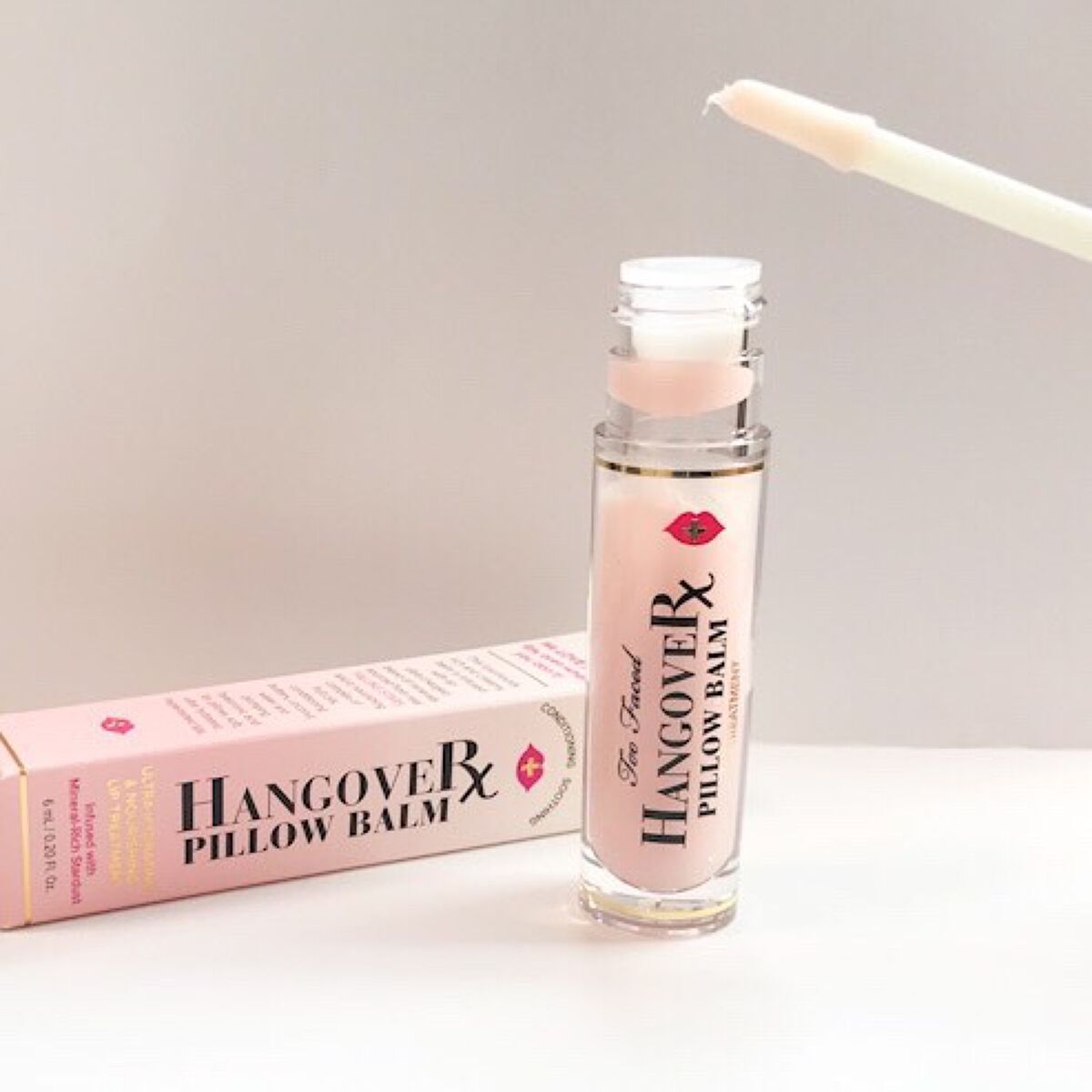 ～トゥー フェイスド ハングオーバー～ ピロー バーム リップ トリートメント/Too Faced/リップ美容液を使ったクチコミ（2枚目）