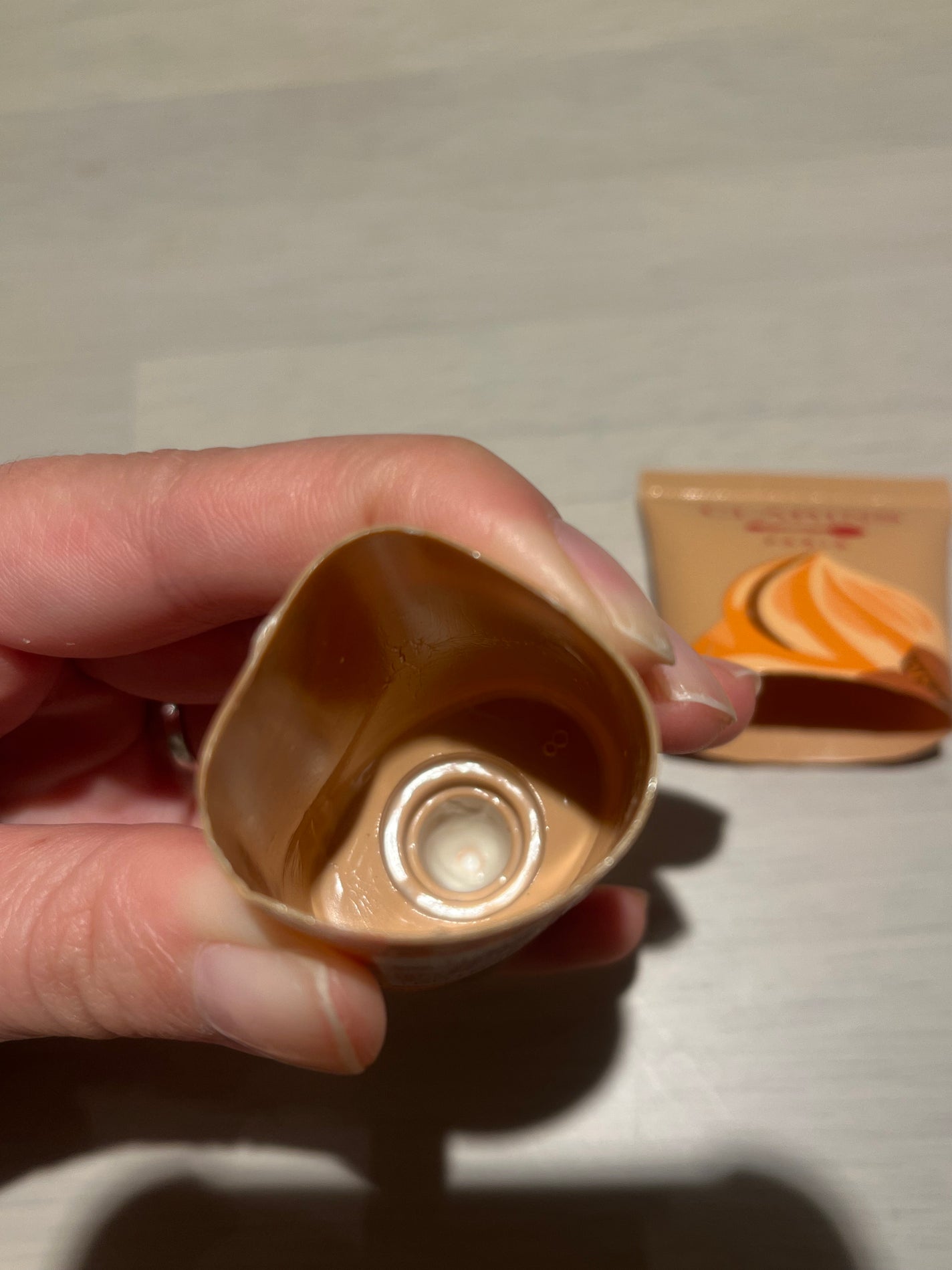 ハンド/ネイル トリートメント クリーム P/CLARINS/ハンドクリームを使ったクチコミ(2枚目)