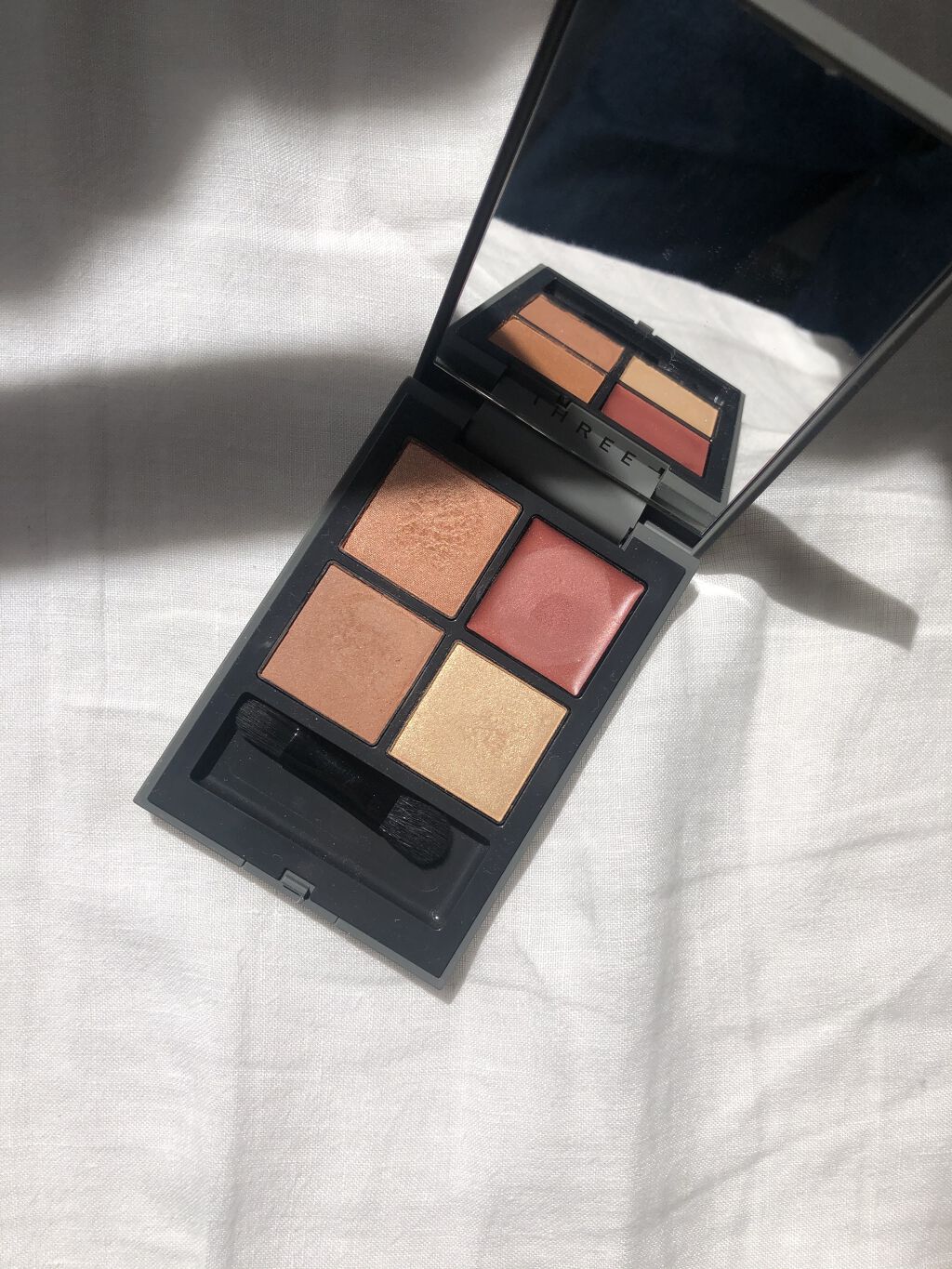 ディメンショナルビジョンアイパレット/THREE/アイシャドウパレットを使ったクチコミ（1枚目）