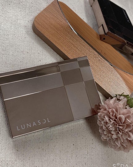 スタイリングアイゾーンコンパクト/LUNASOL/アイシャドウパレットを使ったクチコミ(2枚目)