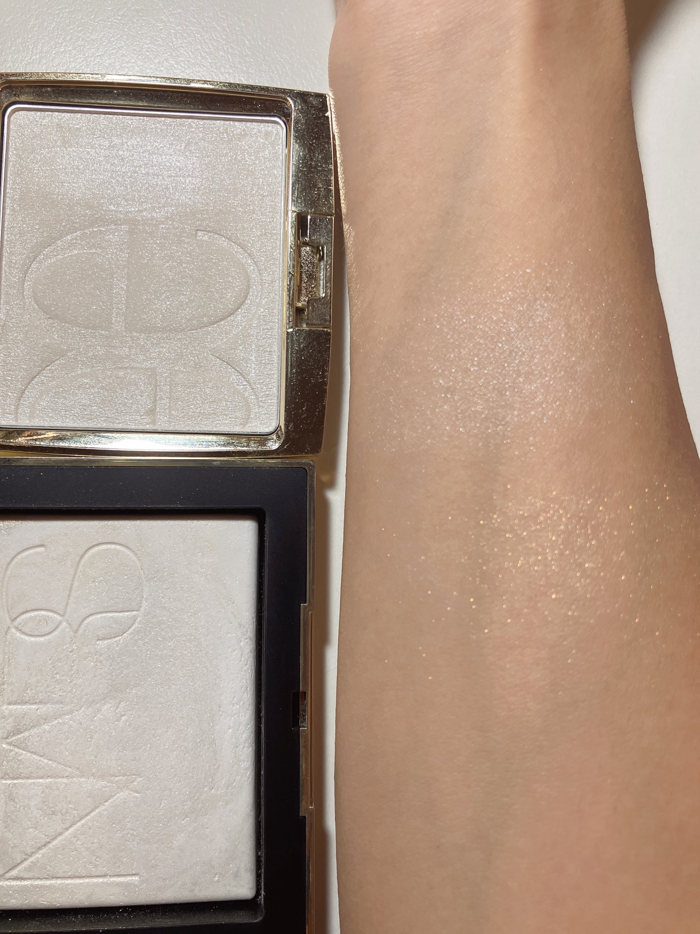 ライトリフレクティング プリズマティックパウダー/NARS/プレストパウダーを使ったクチコミ(5枚目)