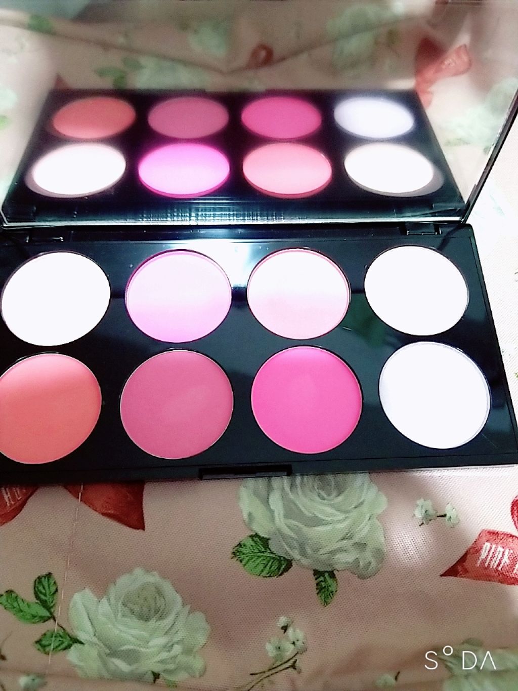 リップギーク/MAKEUP REVOLUTION/口紅を使ったクチコミ（3枚目）