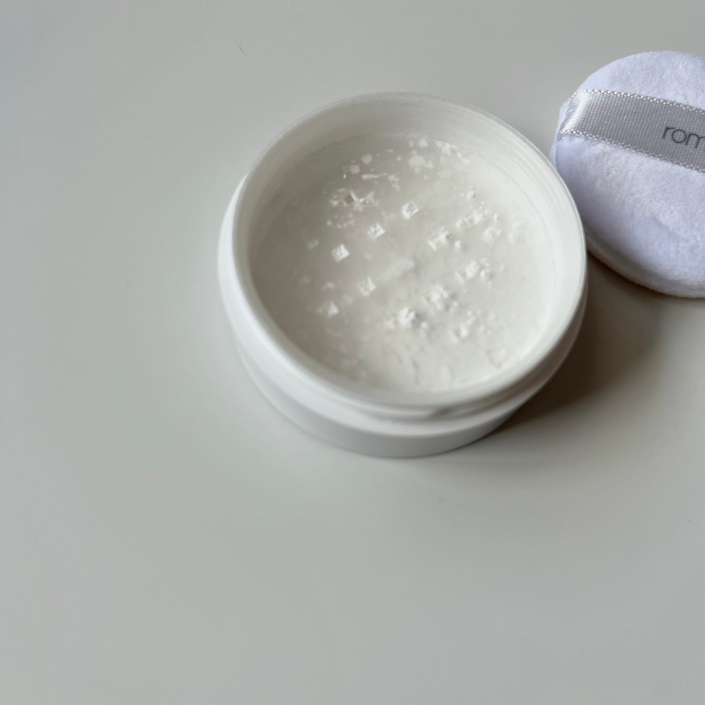 バックミーノーセバムパウダー/rom&nd/ルースパウダーを使ったクチコミ(3枚目)