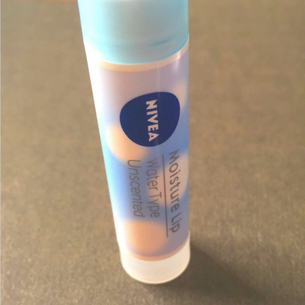 モイスチャーリップ ウォータータイプ 無香料/ニベア/リップケアを使ったクチコミ（1枚目）