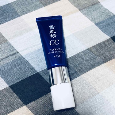 ✨雪肌精 ホワイトCCクリーム✨

SPF50+PA++++の安心感。
CCにしてはカバー力もそれなりです👍
私はファンデでニキビが出来ちゃうことが多いからベースは薄くしたいんだけど、このCCなら上にフ