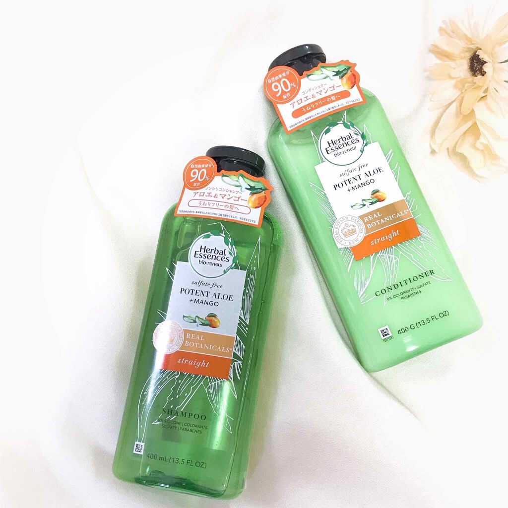 湿気も多くうねりや広がりに悩みがちなこの時期😭

最近使い始めたのがこちら
✔️ハーバルエッセンス
アロエ&マンゴーシャンプー/コンディショナー 


このシリーズまず香りがすごいいいです😳✨
マンゴーの甘さをしっかり感じられる香りで、