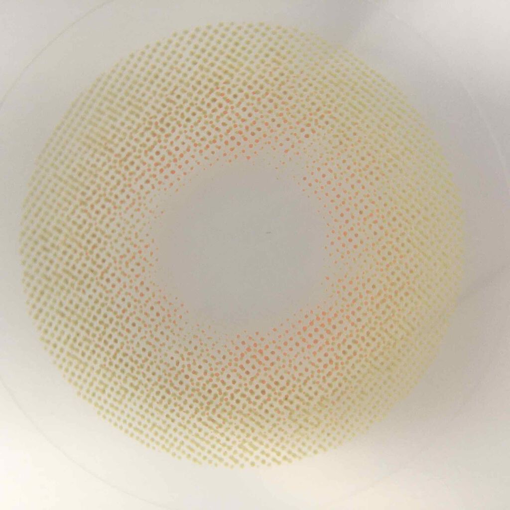 RUSSIAN (ロシアン）/OLENS/カラーコンタクトレンズを使ったクチコミ（2枚目）