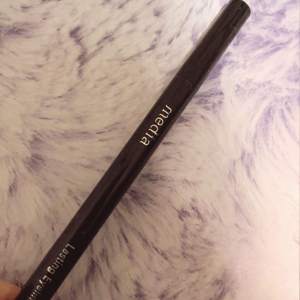 ラスティングアイライナーA BK-1 濃い黒/media/リキッドアイライナーを使ったクチコミ（1枚目）