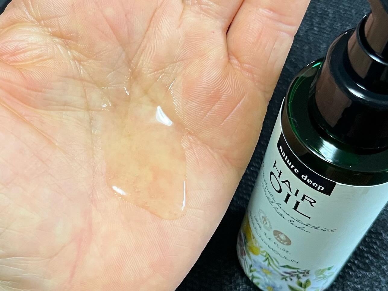 ツヤ髪オイル/ネイチャーディープ /ヘアオイルを使ったクチコミ（3枚目）