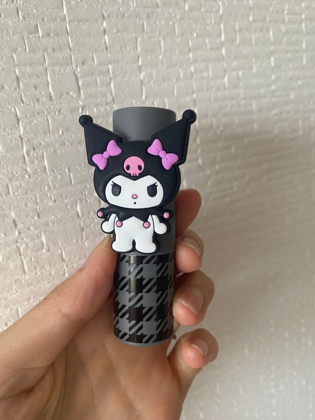 ぷぅぴぃ《紫コス部💜💗》 on LIPS 「サンリオKuromiリップクリームクロミちゃん💖ベリーの香り♡..」(2枚目)