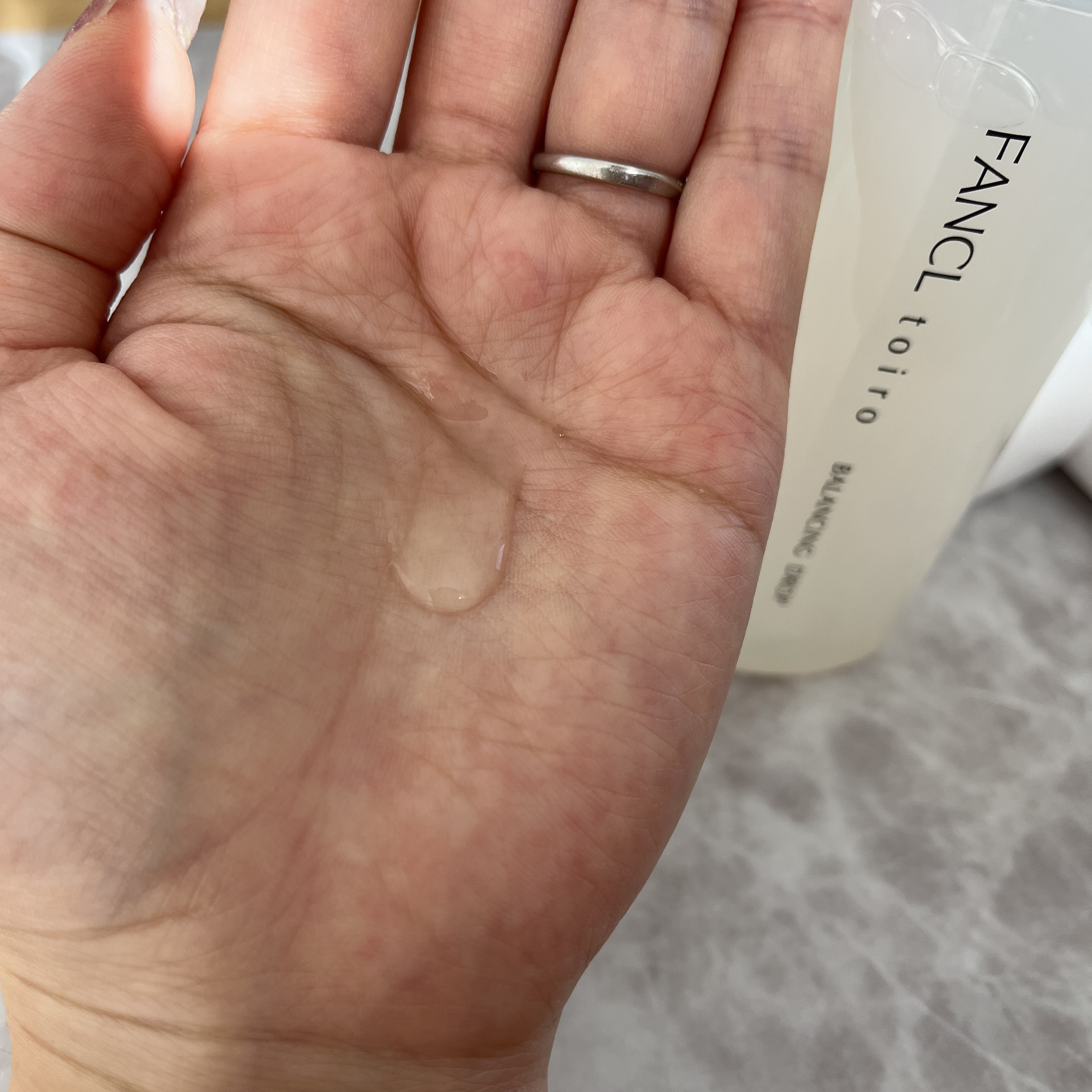 トイロ バランシングミルク＜医薬部外品＞（乳液）/ファンケル/乳液を使ったクチコミ（2枚目）