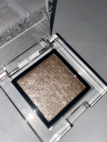 アディクション ザ アイシャドウ パール 004P Private Beach/ADDICTION/単色アイシャドウを使ったクチコミ(3枚目)
