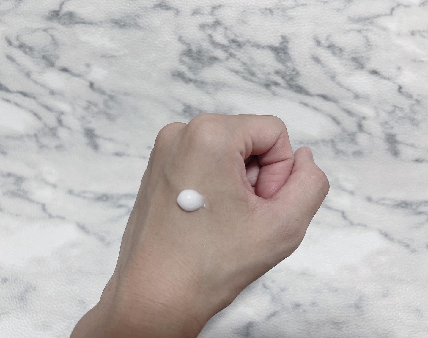 ハンドベールエアタッチ レモンフラワーの香り/メンソレータム/ハンドクリームを使ったクチコミ（2枚目）