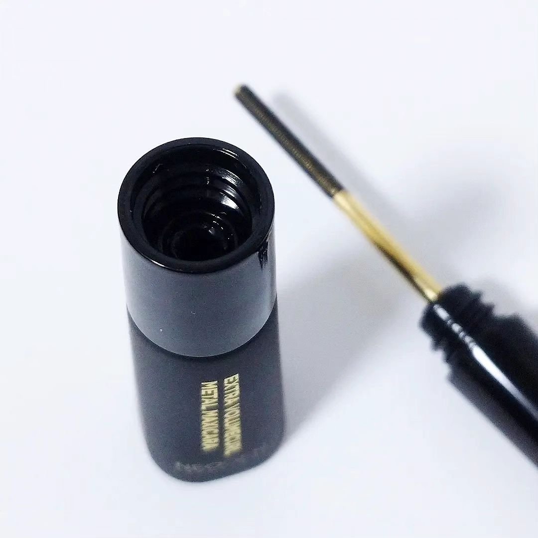 NEOGEN Extra Volumecurl Metal Maxicaraのクチコミ「🖤エクストラボリュームカールメタルマスカラ
　
　
♡┈┈┈┈┈┈┈┈┈┈┈┈┈┈┈┈┈┈┈
.....」（2枚目）