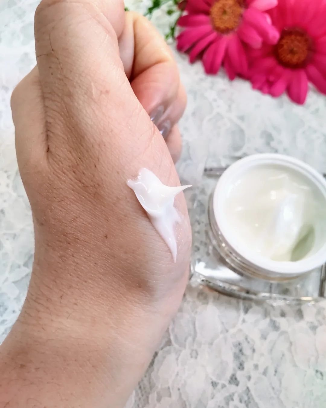 エルツティン  プレステージExアイクリーム のクチコミ「加齢による目元の悩み💙目元集中ケアでハリ実感✨✨

エルツティン 
プレステージExアイクリー.....」（3枚目）