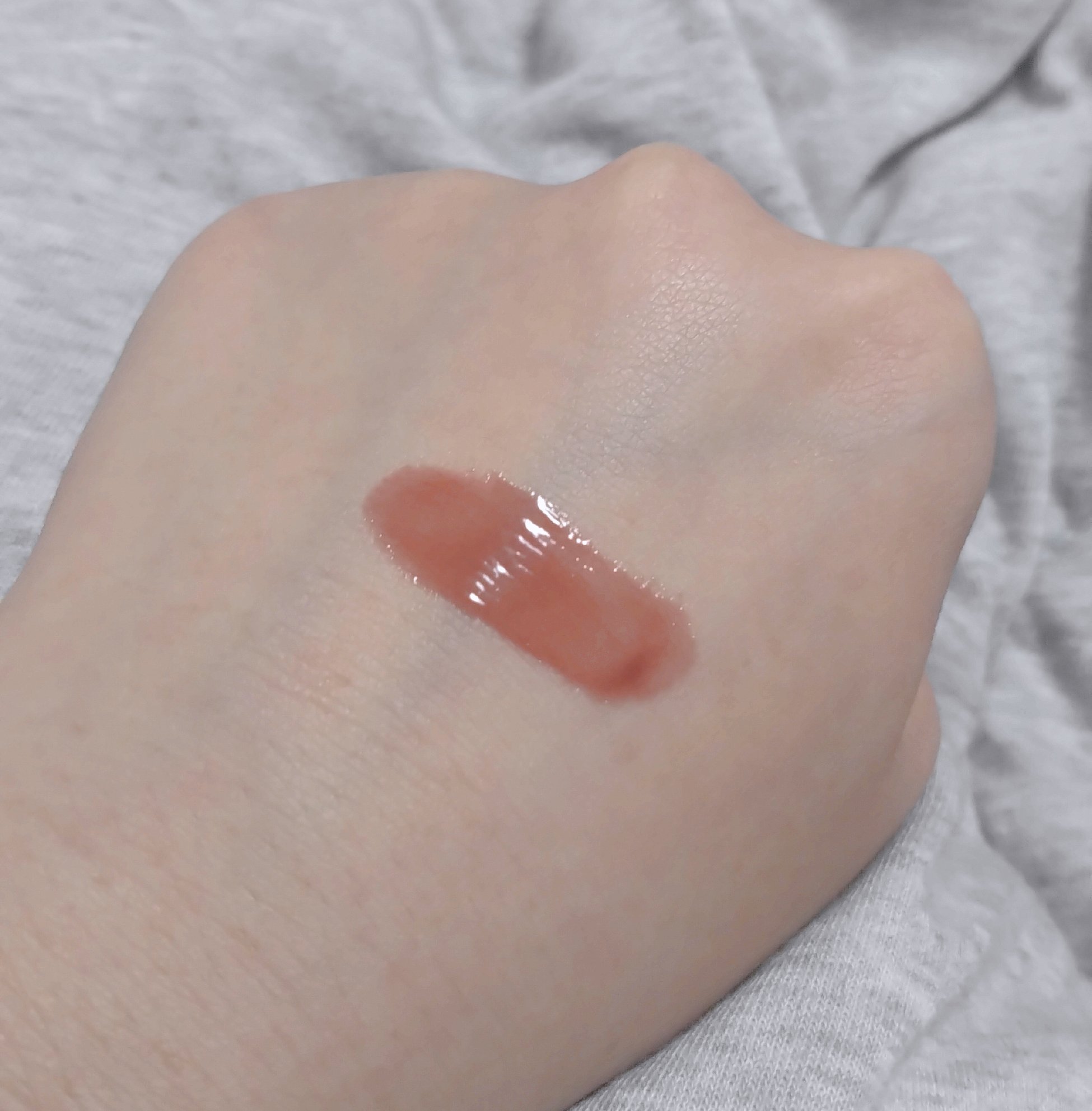 ボリューマイジングフォンデュリップ/Coralhaze/口紅を使ったクチコミ（2枚目）