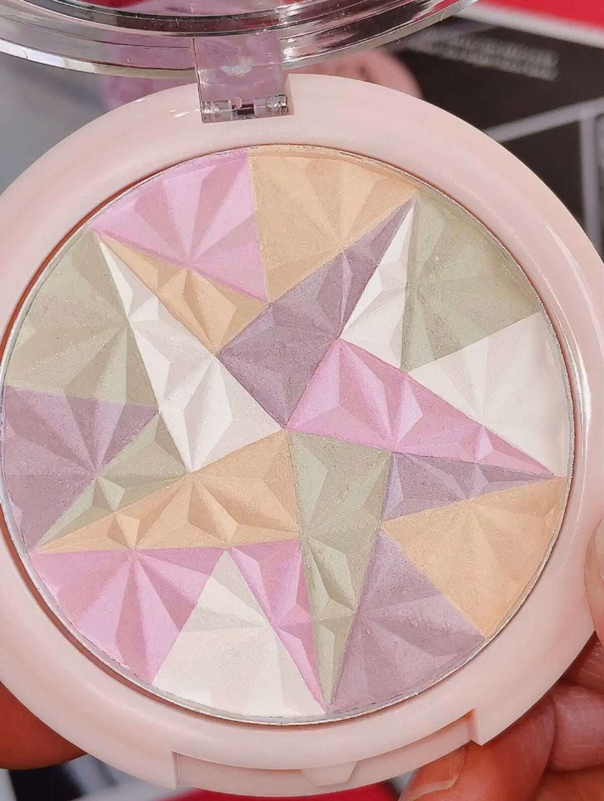 トーンアップフェイスパウダー/Kirei&co./プレストパウダーを使ったクチコミ(2枚目)