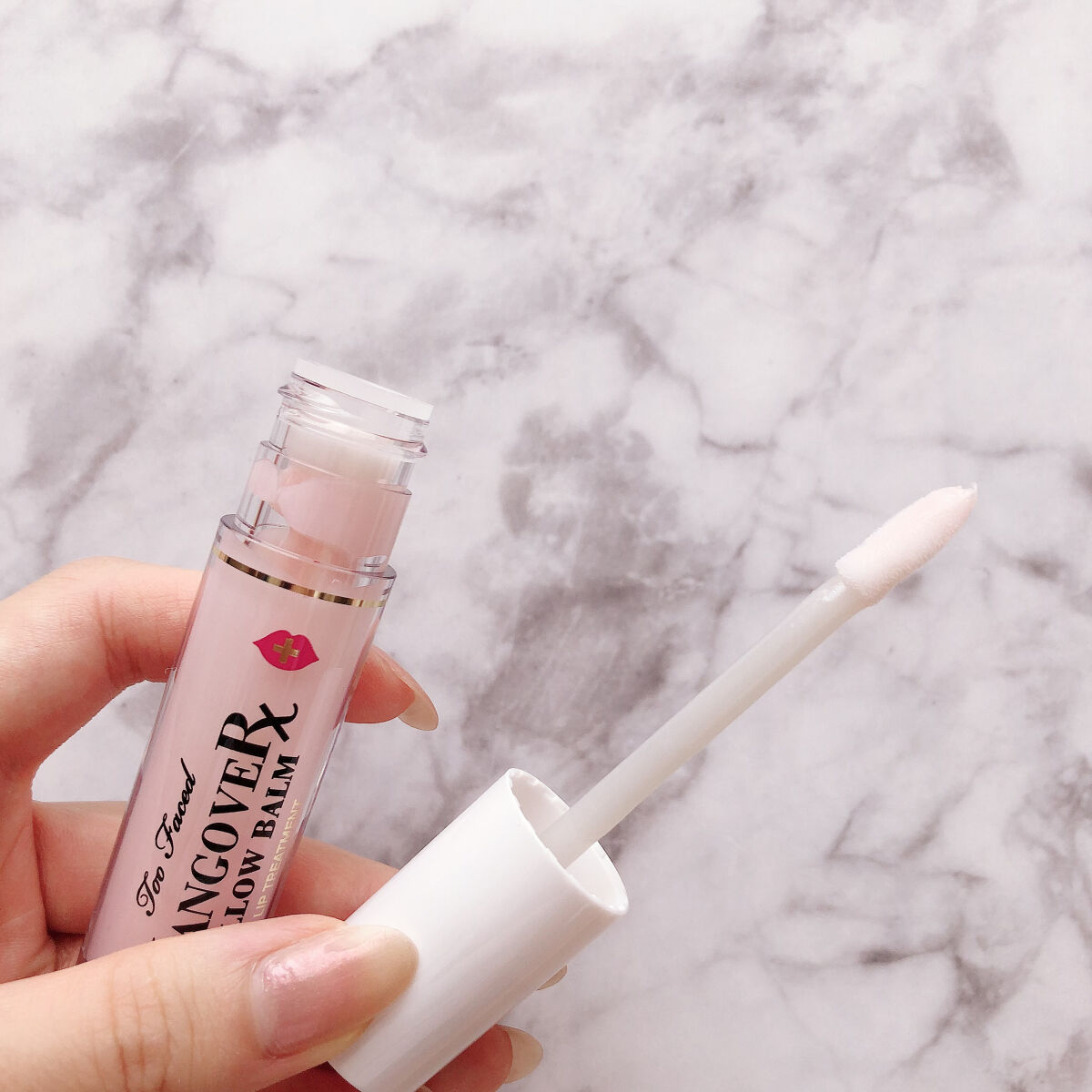 ～トゥー フェイスド ハングオーバー～ ピロー バーム リップ トリートメント/Too Faced/リップ美容液を使ったクチコミ（2枚目）