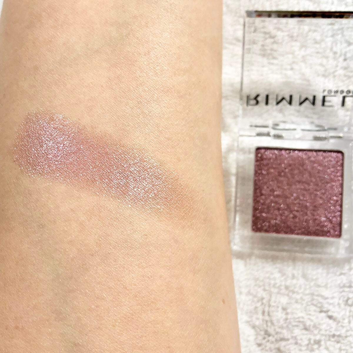 ワンダー キューブ アイシャドウ パール/リンメル ロンドン/単色アイシャドウを使ったクチコミ(4枚目)