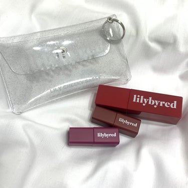 韓国コスメ💖🇰🇷

lilybyred リリーバイレッドのリップセット❕

2枚目
リミテッドエディションのザクロバー食べたふり

3枚目
上：ムードライアーベルベットティント #6
         