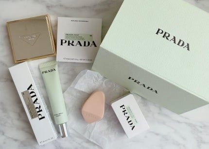 試してみた】リセット セッティング パウダー PRADA BEAUTYの 試してみた】リセット セッティング パウダー PRADA BEAUTYの