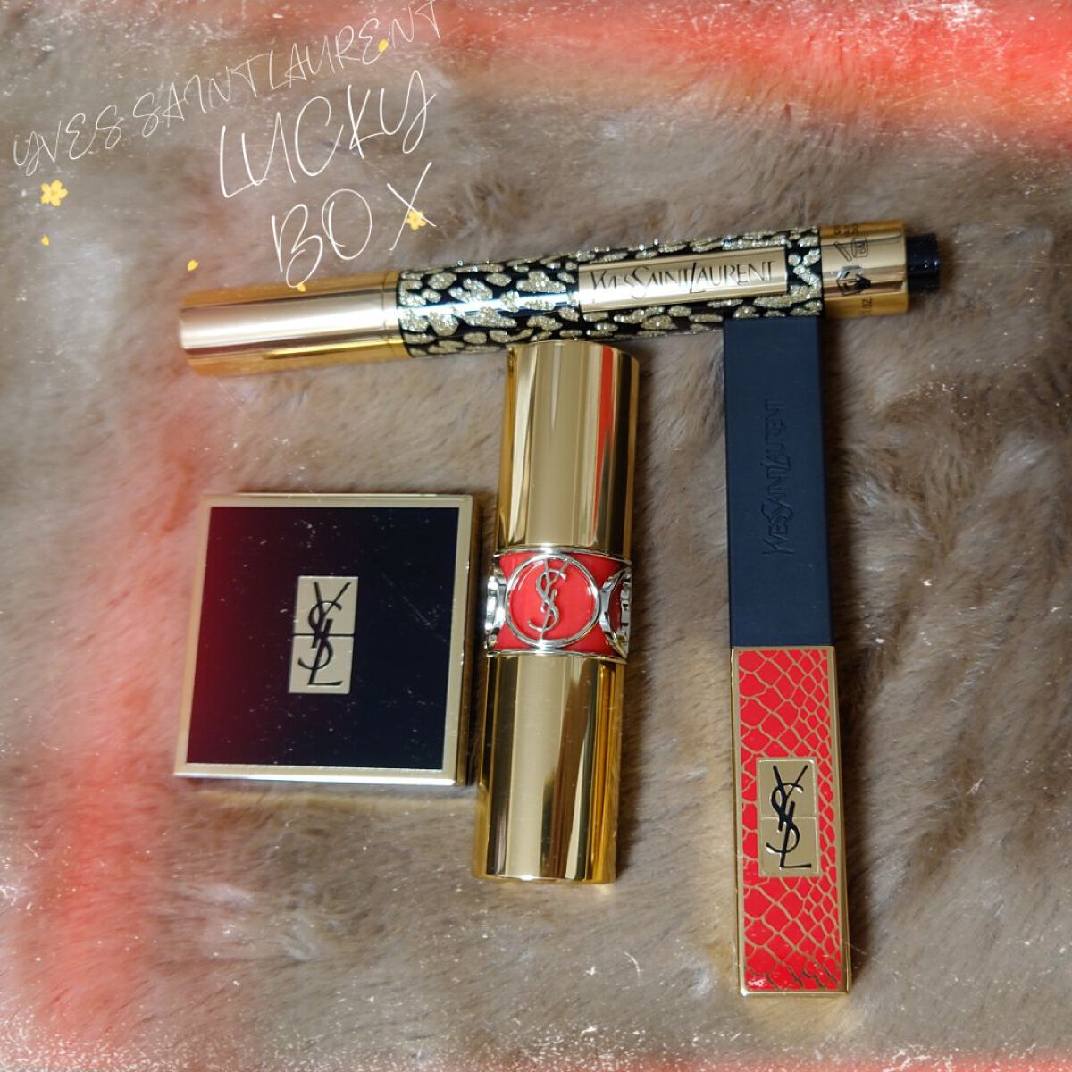 サテン クラッシュ No.6 トランスグレシブ トープ/YVES SAINT LAURENT BEAUTE/単色アイシャドウを使ったクチコミ（1枚目）