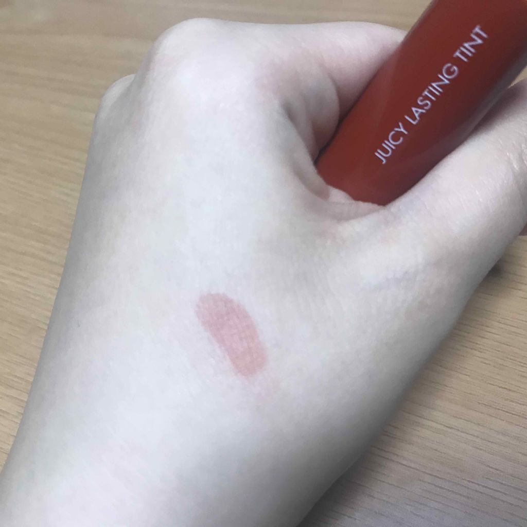 ジューシーラスティングティント/rom&nd/リップティントを使ったクチコミ（3枚目）