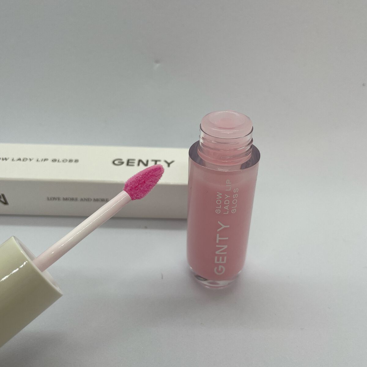 グロウ レディ リップ グロス/GENTY/リップグロスを使ったクチコミ(2枚目)