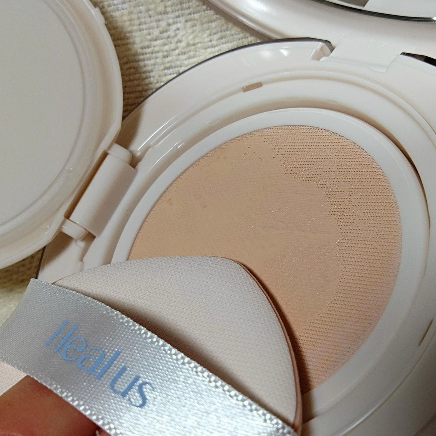 ブリージンググロークッション/Healus/クッションファンデーションを使ったクチコミ(5枚目)