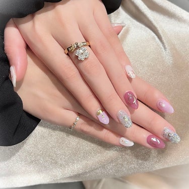 lacoraran クイックジェルネイルシールのクチコミ「
💅
New nail♡

ヤバい🥺🥺🥺❤️
最近ネイルシールにハマってる🥺💖

めちゃくちゃ.....」（2枚目）