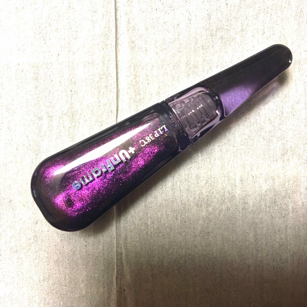 LIP38℃ +UnFrame<ホログラフィック>/UZU BY FLOWFUSHI/リップグロスを使ったクチコミ（1枚目）