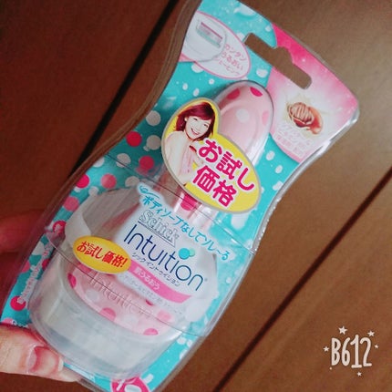 イントゥイション しっとり肌 ホルダー (刃付き+替刃1コ)/イントゥイション/シェーバーを使ったクチコミ(1枚目)