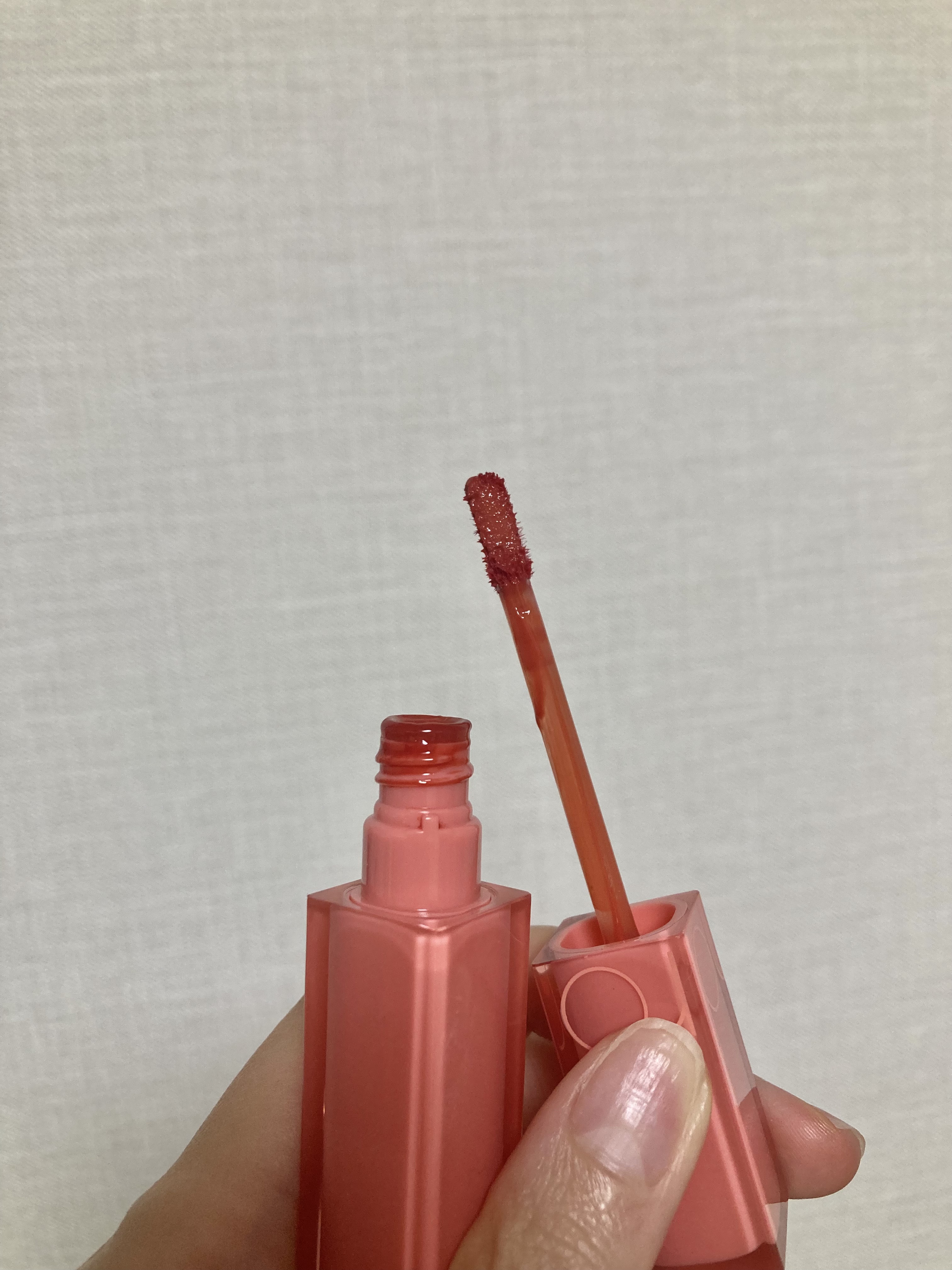 デュイフルウォーターティント 01 インコーラル/rom&nd/リップティントを使ったクチコミ（3枚目）