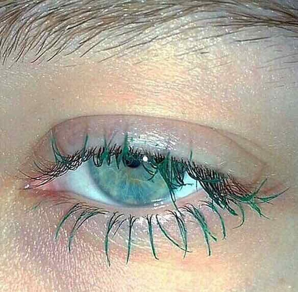 くもも on LIPS 「私はビューラーを使っても全然まつ毛がカールしません…。なんで、..」(1枚目)