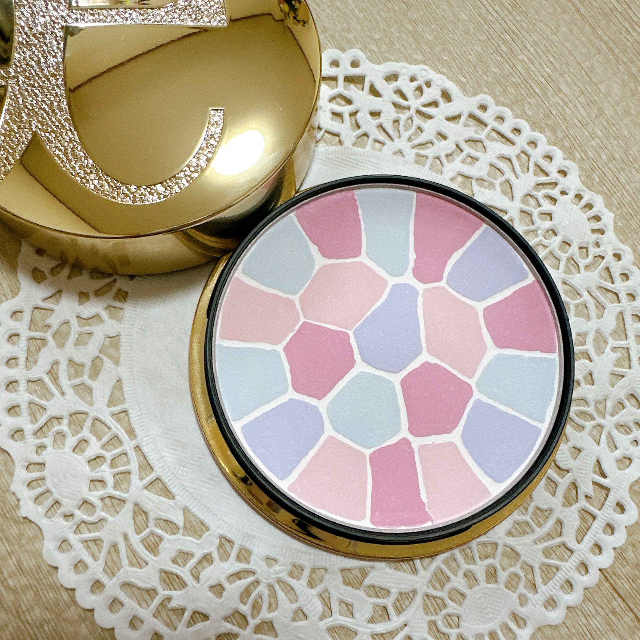 エレガンス ラ プードル オートニュアンス リクスィーズ/Elégance/プレストパウダーを使ったクチコミ（2枚目）