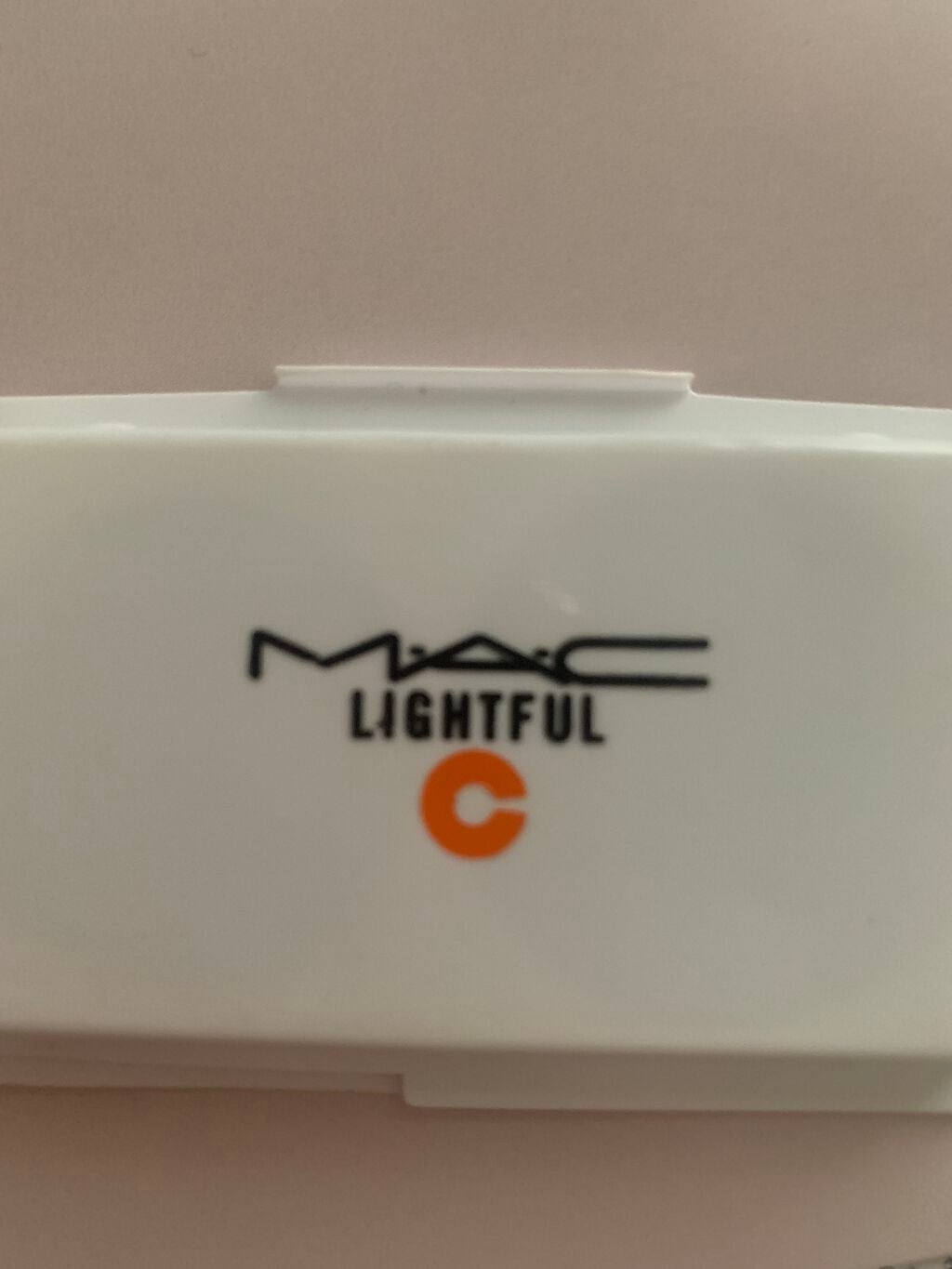 ライトフル C+ SPF 30 ファンデーション/M・A・C/パウダーファンデーションを使ったクチコミ(1枚目)