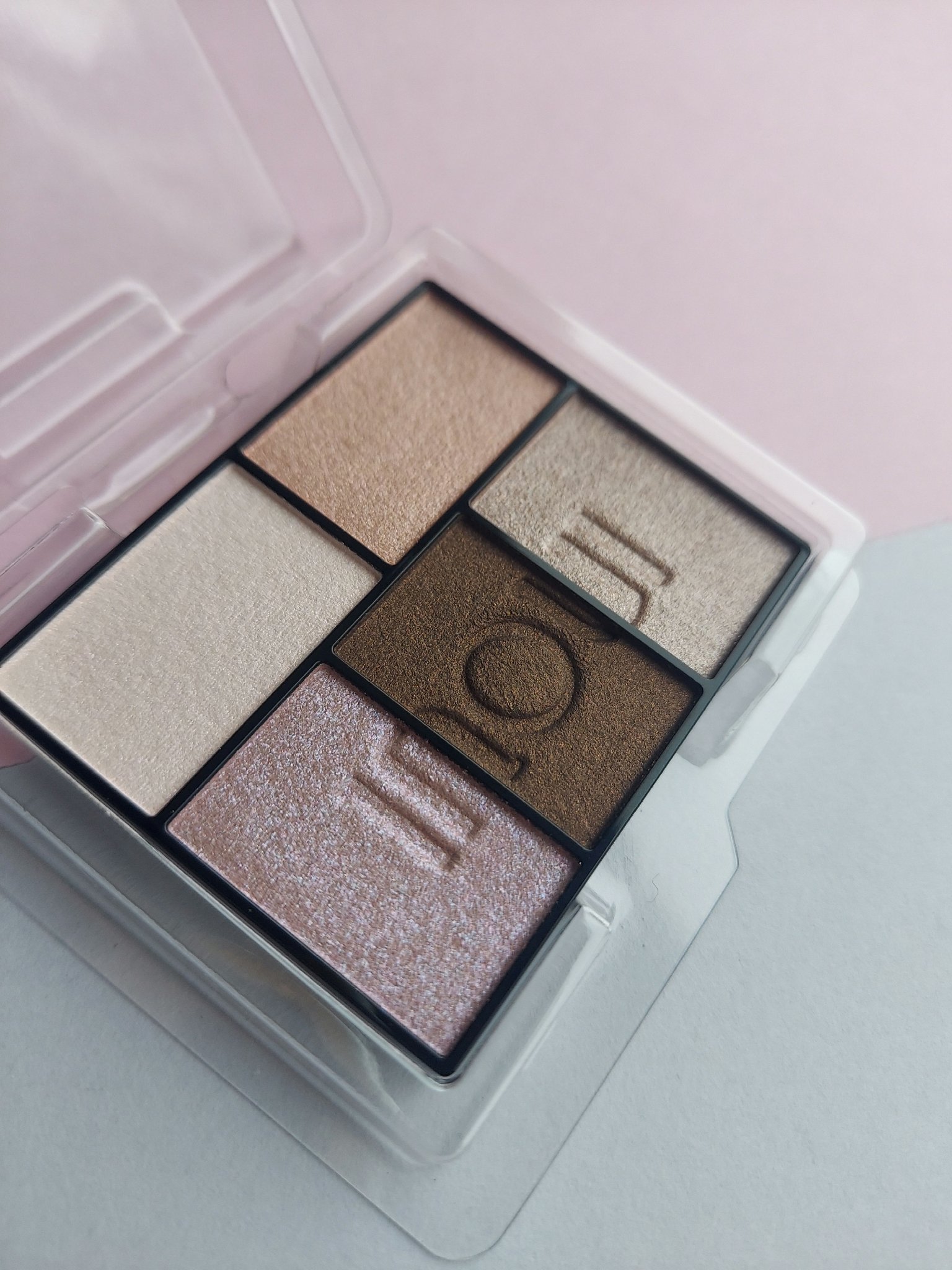 インウイ アイズ/INOUI/アイシャドウパレットを使ったクチコミ（2枚目）