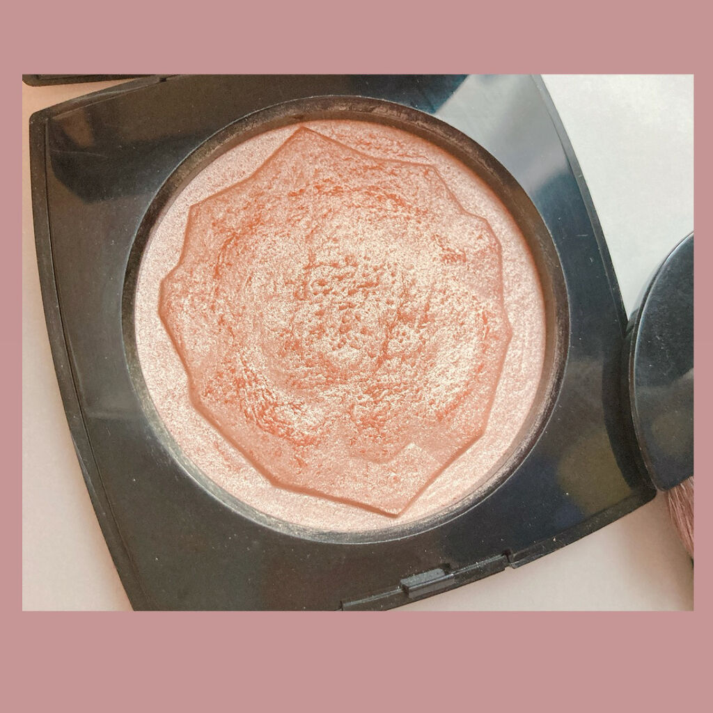 ル リオン ドゥ シャネル/CHANEL/プレストパウダーを使ったクチコミ（2枚目）