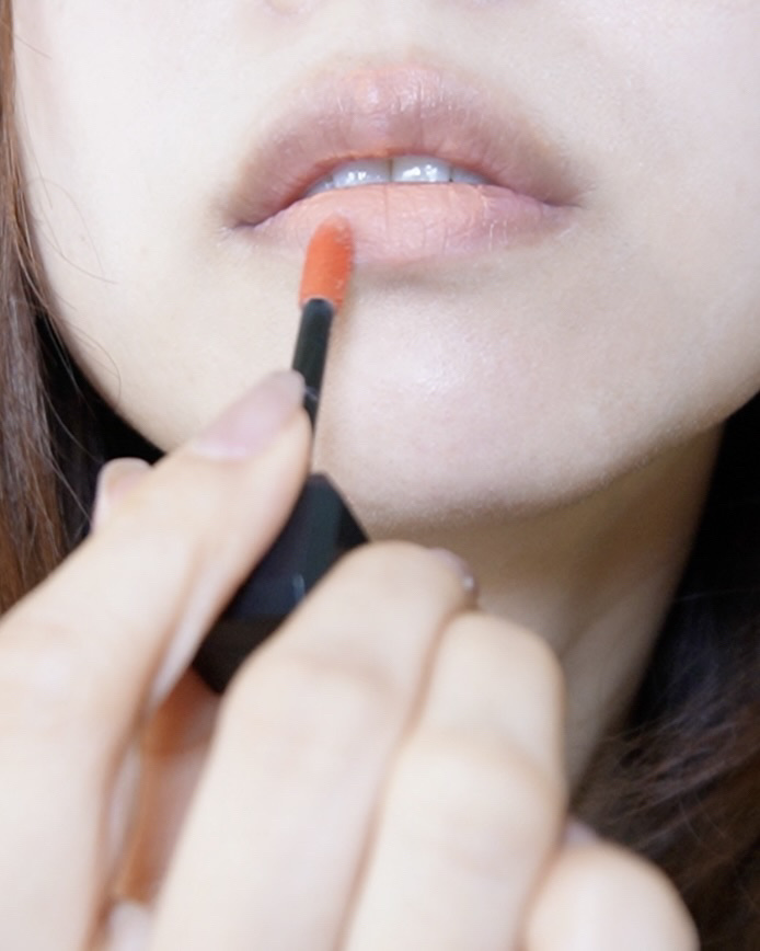 センシュアルパウダーマットリキッド 404 37.2/HERA/口紅を使ったクチコミ（2枚目）