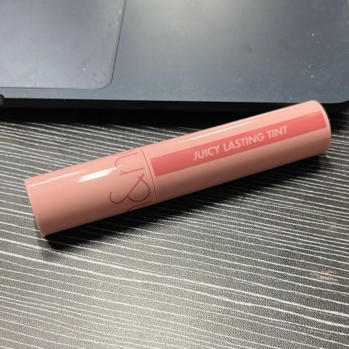 ジューシーラスティングティント/rom&nd/リップティントを使ったクチコミ(1枚目)