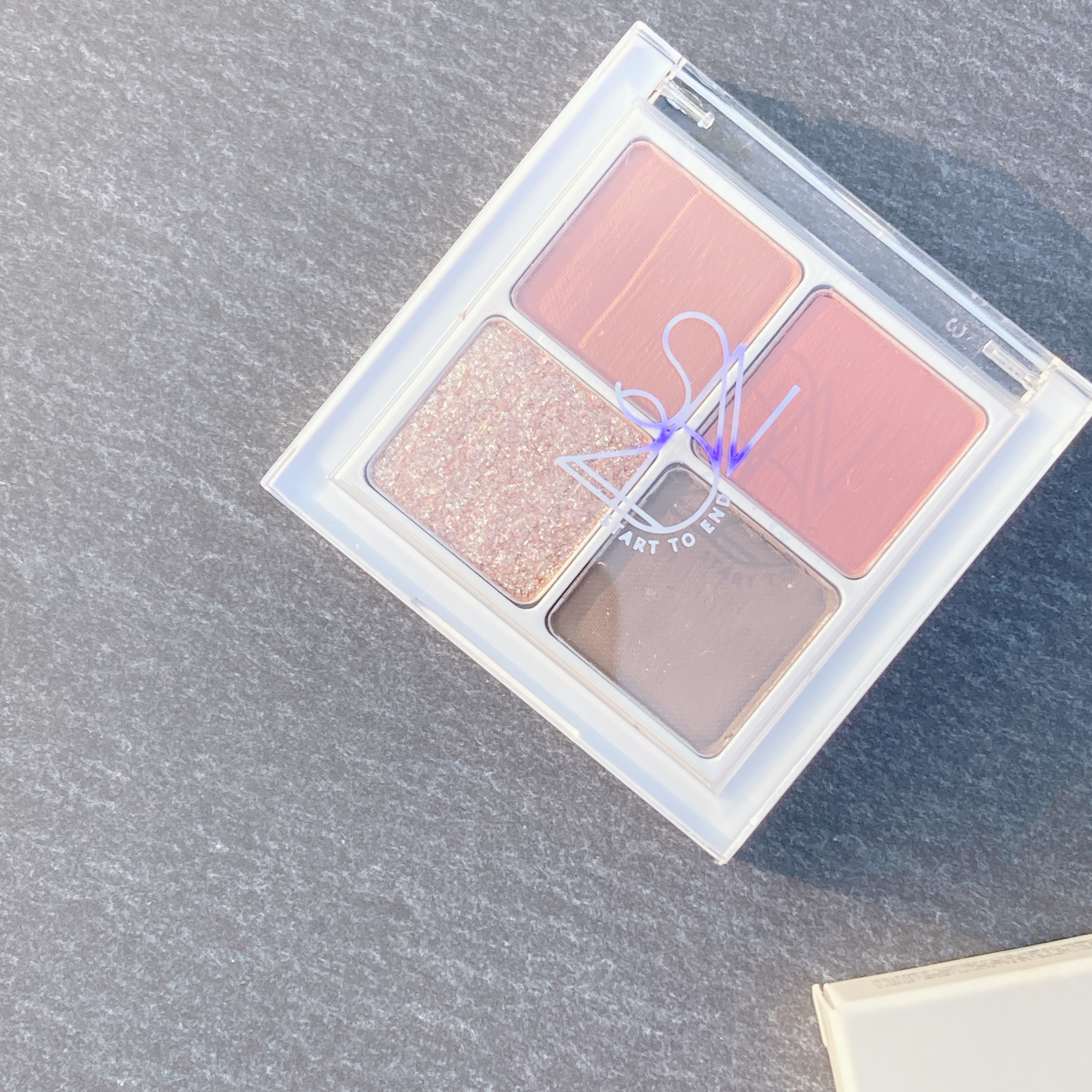 インフィニティフラター 3 レッドムーン/S2ND/アイシャドウパレットを使ったクチコミ（1枚目）