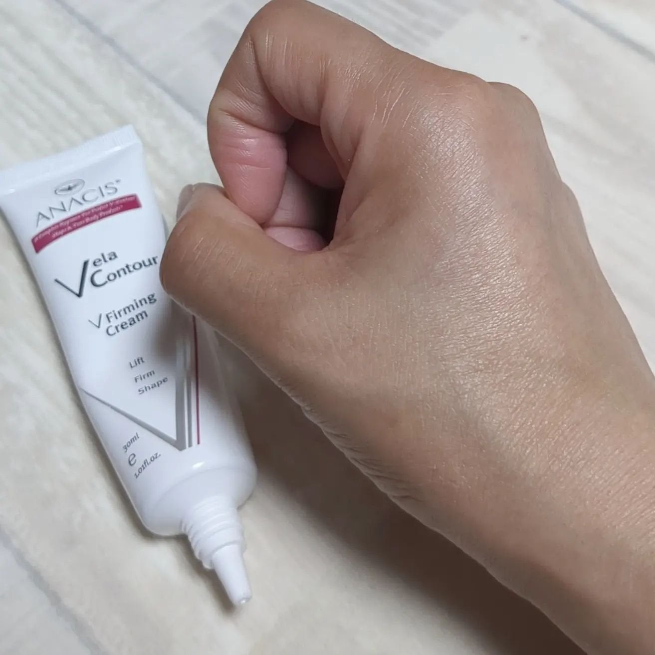ベラコントゥアーフォーミングクリーム/ANACIS/フェイスクリームを使ったクチコミ(4枚目)