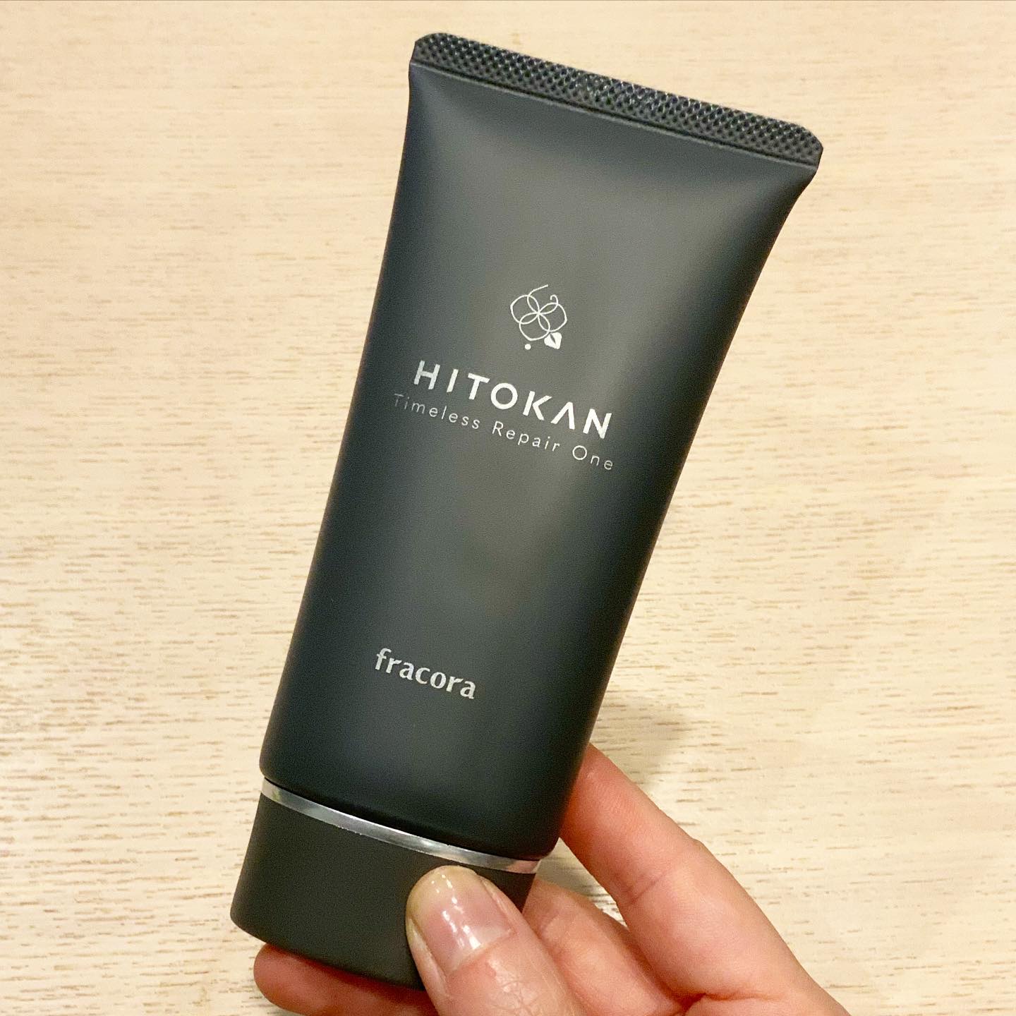 試してみた】HITOKAN タイムレスリペアワンGR fracoraの効果・肌