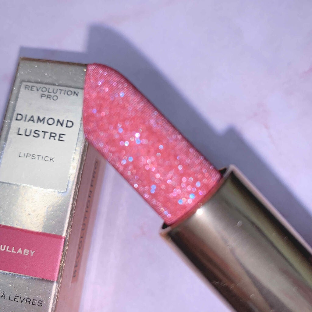 ぷぷ on LIPS 「こんにちは〜!!今日はプチプラでキラキラのリップを紹介します😎..」(1枚目)