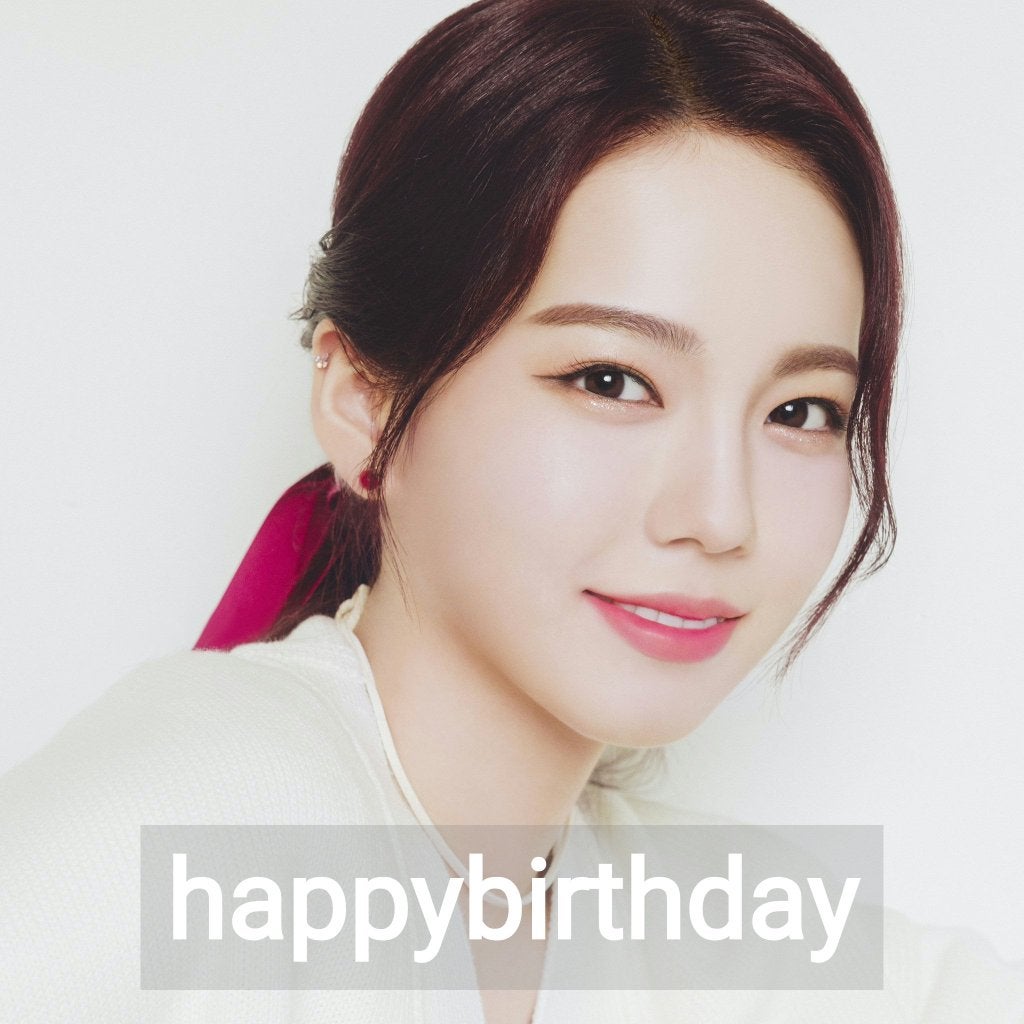 りお on LIPS 「こんにちは~👋R,Nです。今回は誕生日を祝おうと思います。今日..」(1枚目)