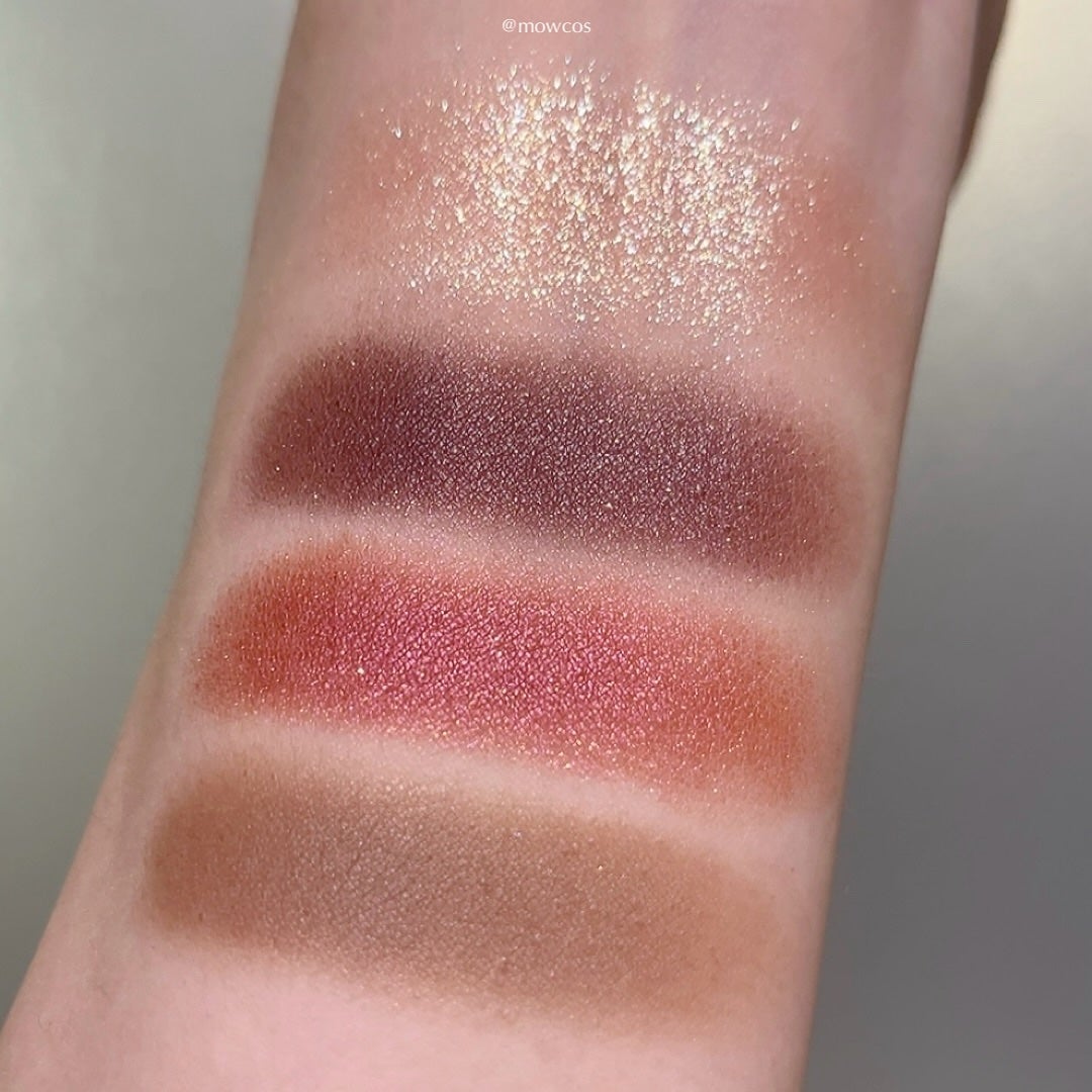 レブロン ダズル アイシャドウ クアッド/REVLON/アイシャドウパレットを使ったクチコミ(3枚目)