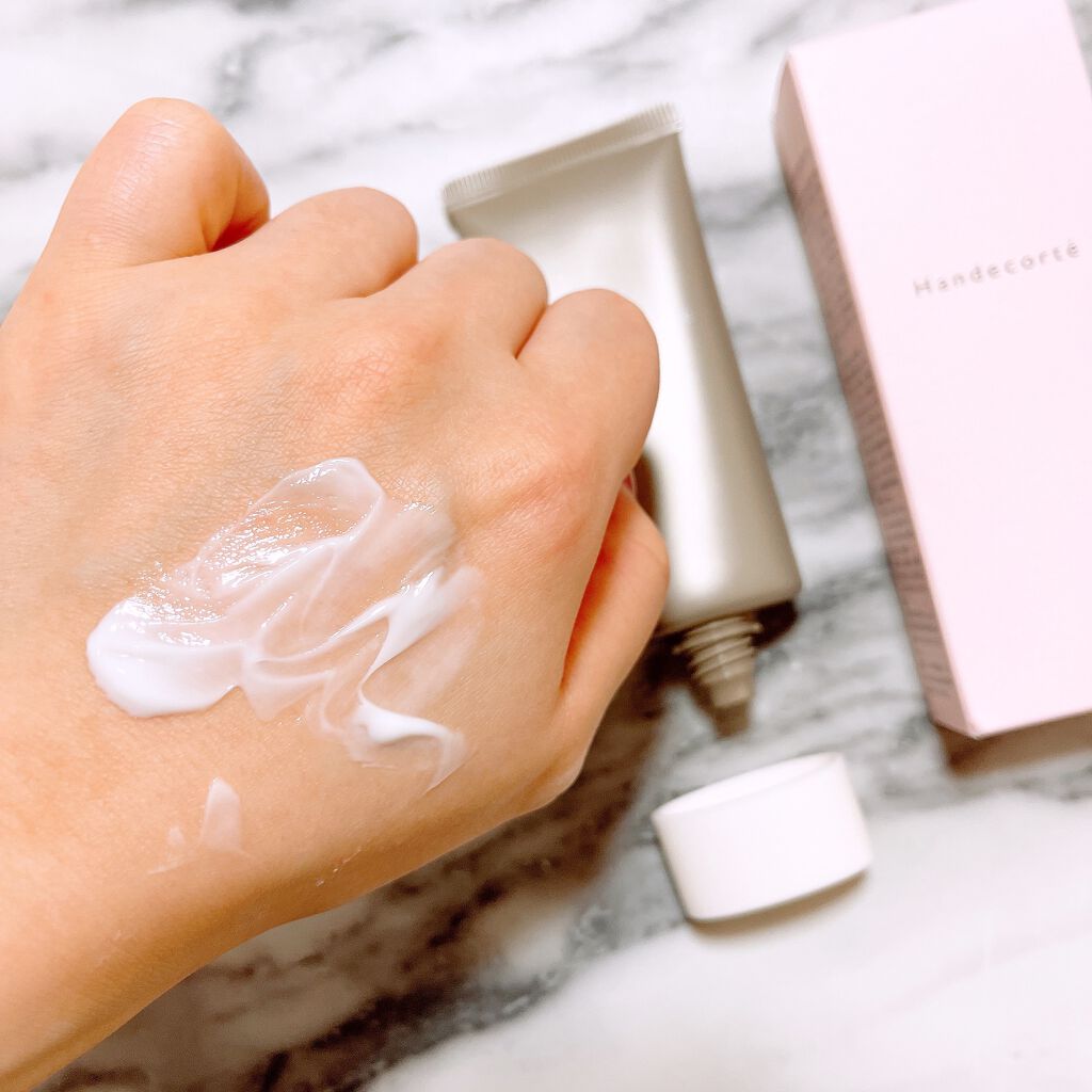 ハンデコルテ/キユートピア/ネック・デコルテケアを使ったクチコミ（2枚目）