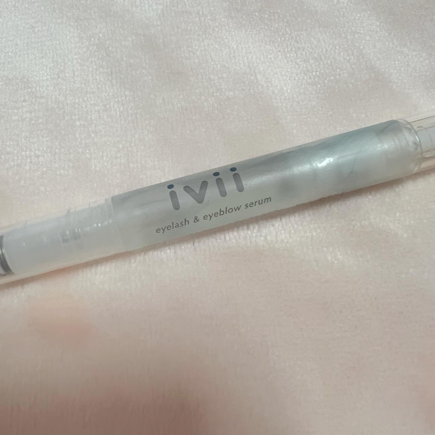 アイラッシュセラム＆アイブロウセラム/ivii/まつげ美容液を使ったクチコミ（2枚目）
