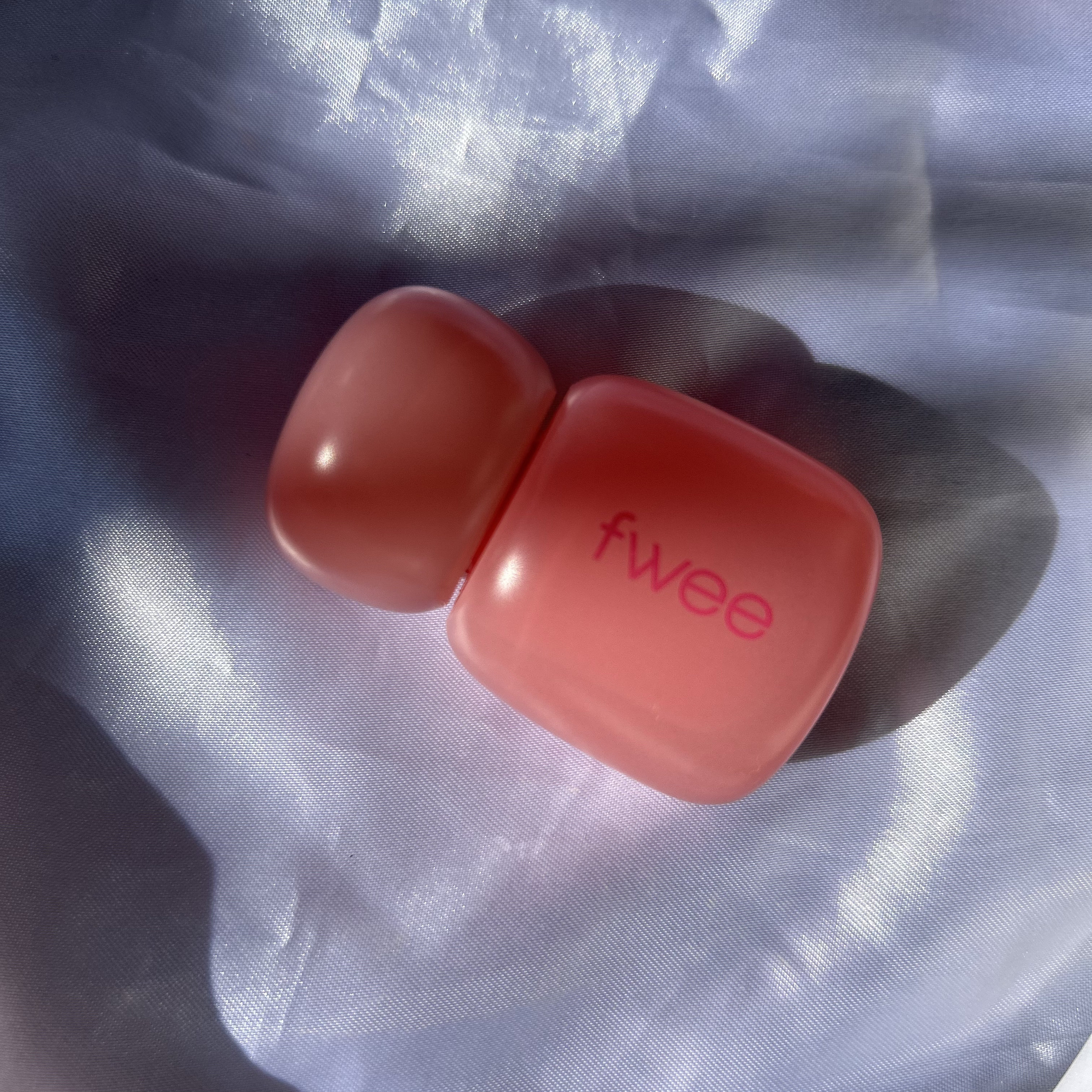 フィー ピンクオブセッションステイフィットティント M01 クリームピンク/fwee/リップティントを使ったクチコミ（1枚目）