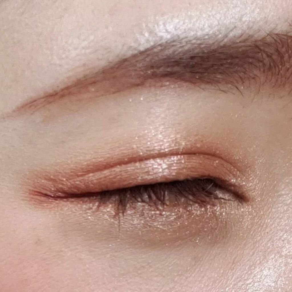 パウダー キス アイシャドウ/M・A・C/単色アイシャドウを使ったクチコミ（2枚目）